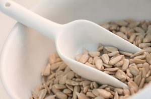 How to Eat Sunflower Seeds？
